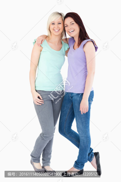 開朗的女人冒充