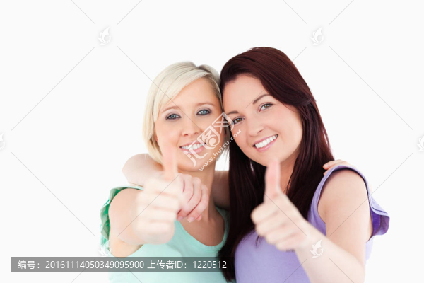 迷人的朋友合影