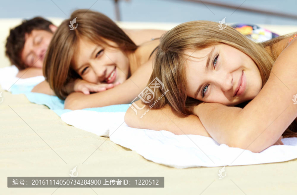 網(wǎng)友曬日光浴