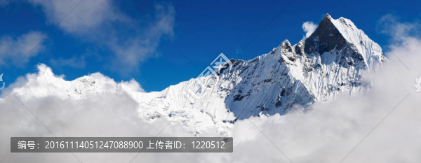 尼泊爾山魚尾峰