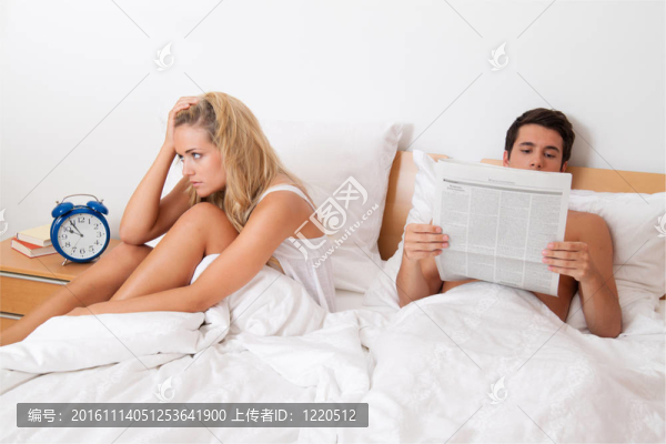 夫妻有問(wèn)題。離婚和分居