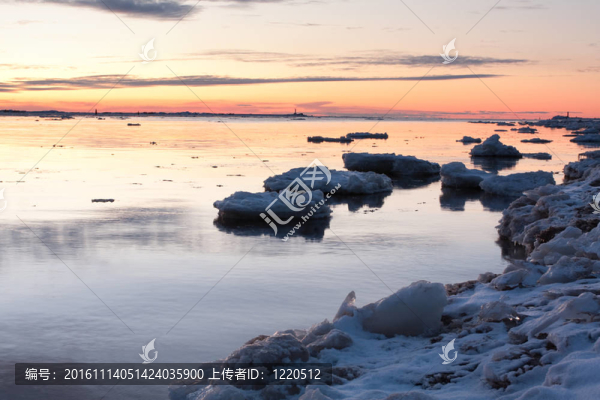 海上夕陽(yáng)的冬天