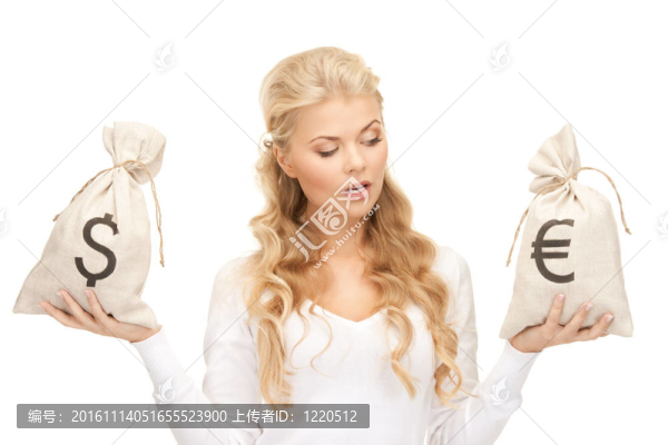 有歐元和美元袋的女人