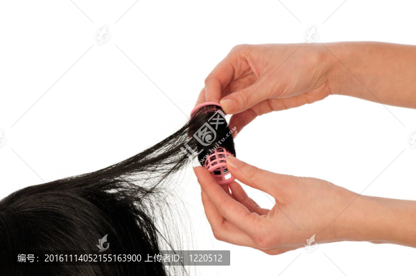 理發(fā)師讓卷發(fā)