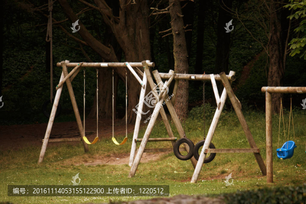 孩子的秋千
