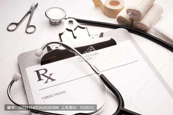 RX處方概念聽(tīng)診器和繃帶