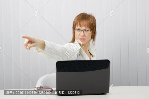 憤怒的年輕女首領