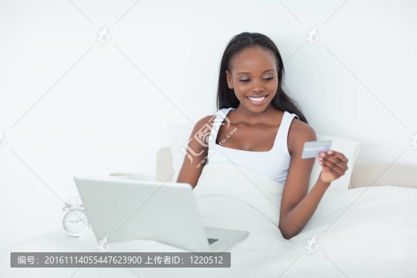 女子網(wǎng)購