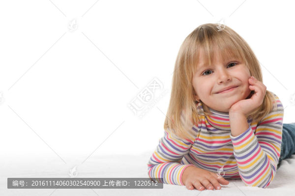 微笑的小女孩