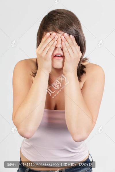 拒絕否認(rèn)的女人