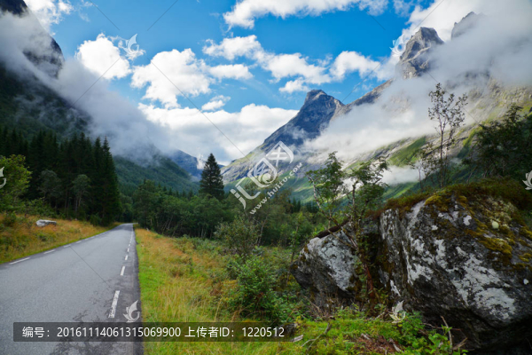 山區(qū)公路