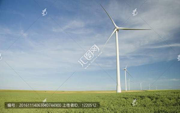 場上的風力渦輪機