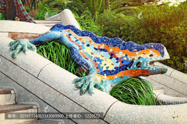 巴塞羅那奎爾公園的蜥蜴噴泉-西班牙