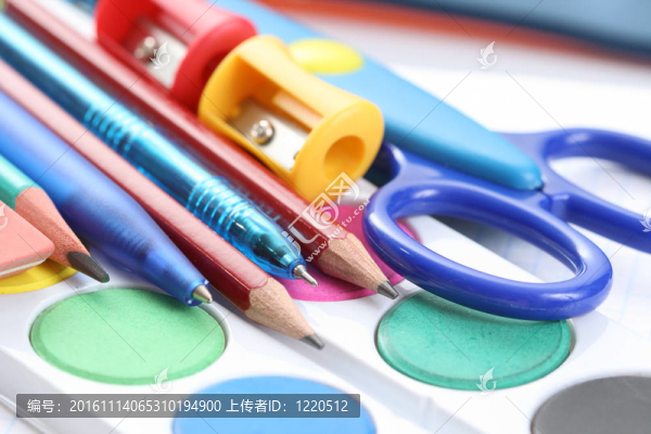 學(xué)校用品