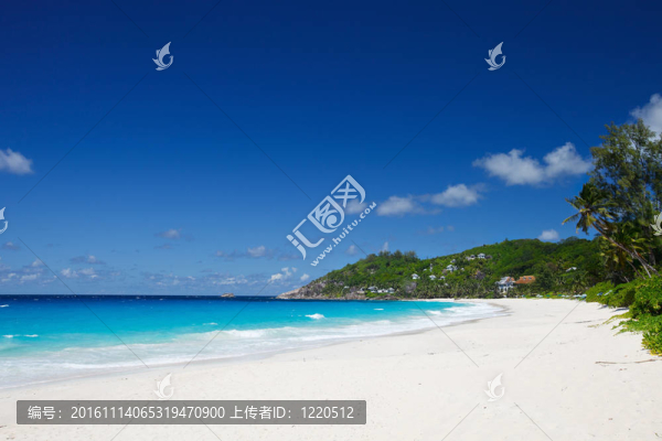 在塞舌爾的田園詩般的海灘