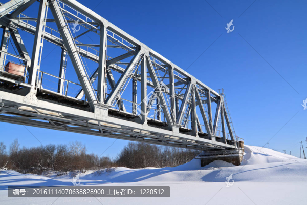 凍結河鐵路橋