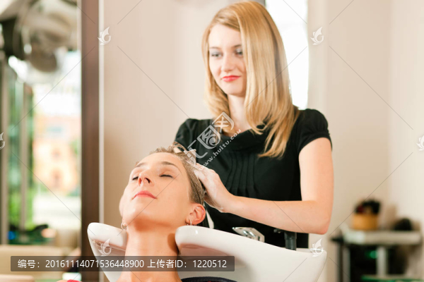 理發(fā)師的女人