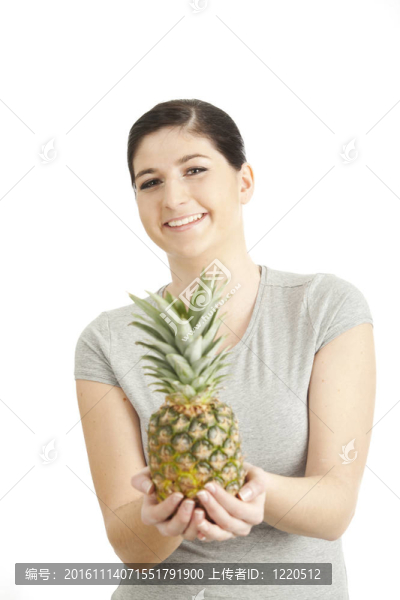 女人與菠蘿