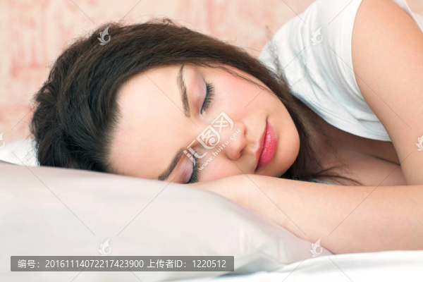 熟睡的女孩