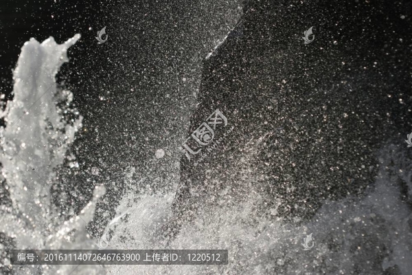 水
