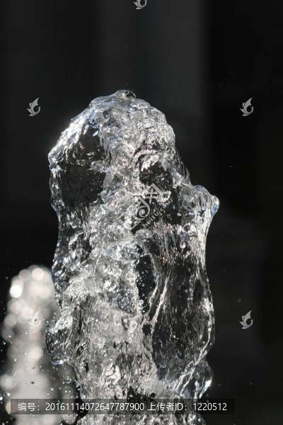水