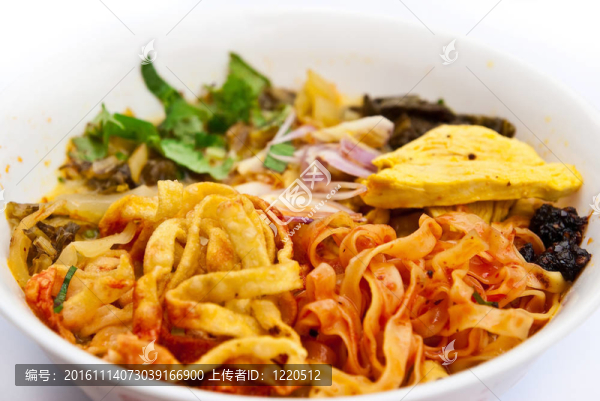 雞肉咖喱雞蛋面
