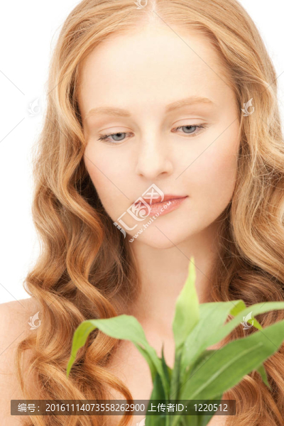 有綠芽的女人