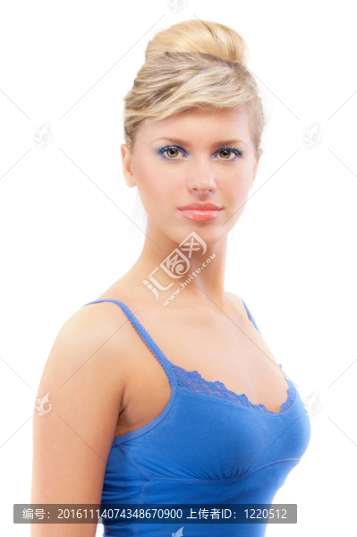 穿深藍色衣服的女孩的肖像