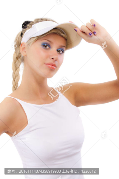 頭上有防曬峰的女孩肖像