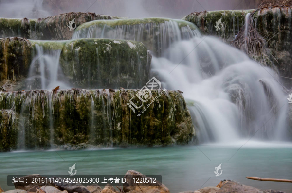 洗浴熱水。Saturnia；著名的托斯卡納