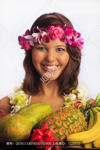 女孩與花蕾和水果