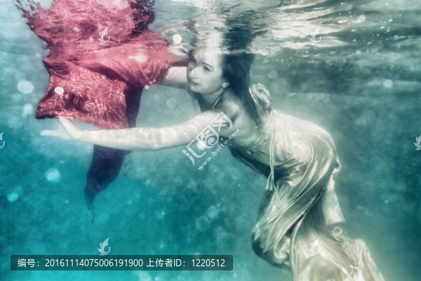 女人的水下