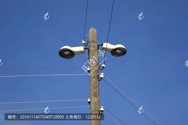 街道照明。村