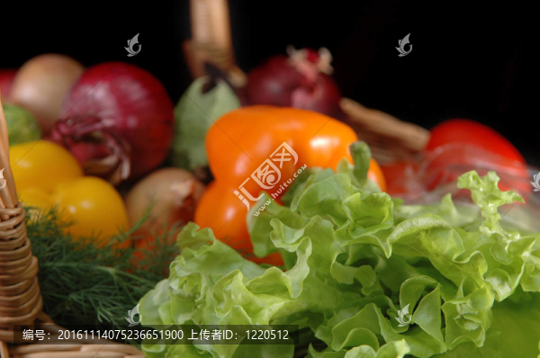 菜籃子里的蔬菜