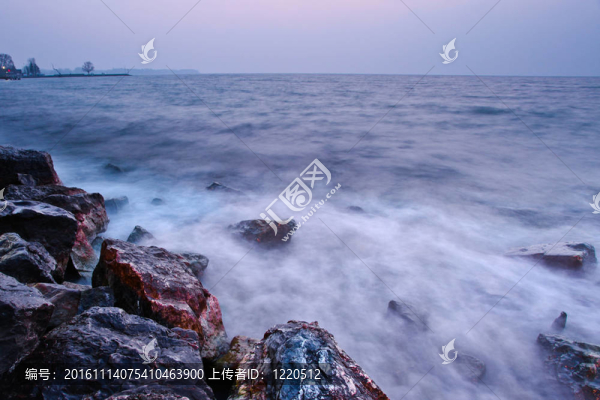 湖心島的波浪