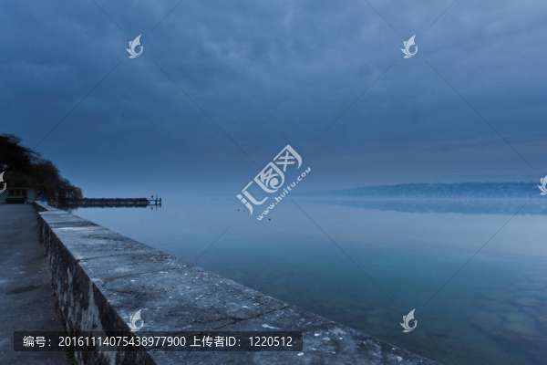 有霧的早晨