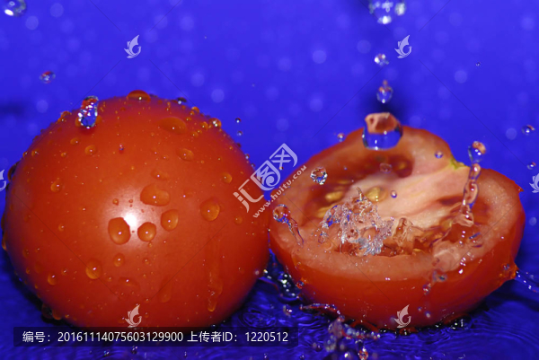 蕃茄片上的水滴