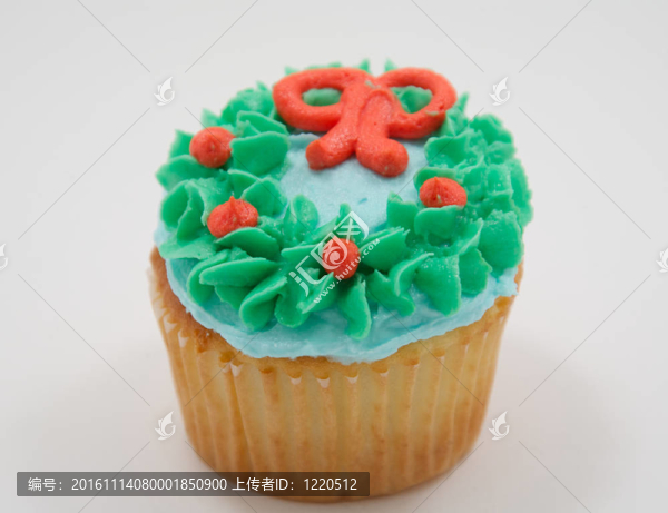 Vanilla,cupcake綠色，藍(lán)色和橙色的冰