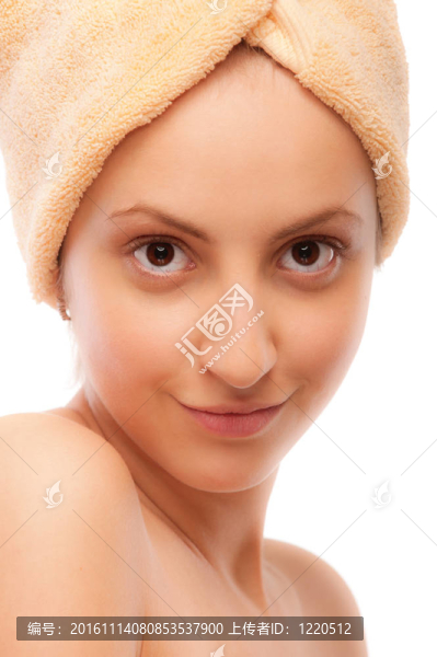 年輕美女洗澡后的肖像
