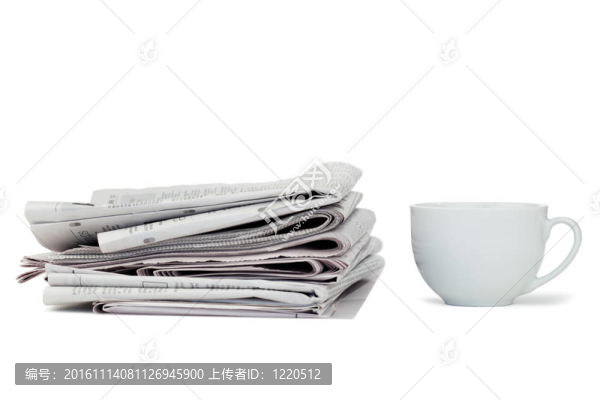 報(bào)紙和一杯茶