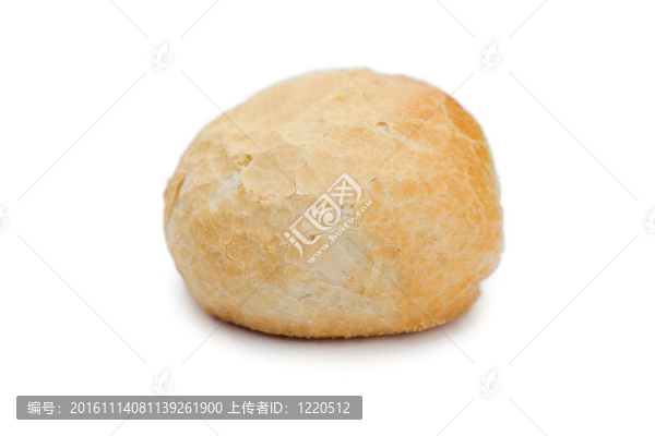白色背景上的面包