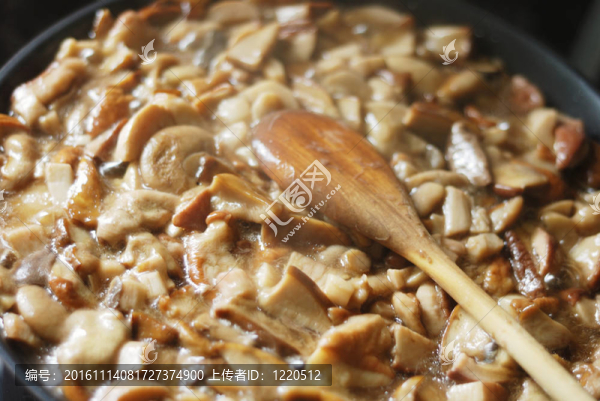 美味的油炸鍋，蘑菇