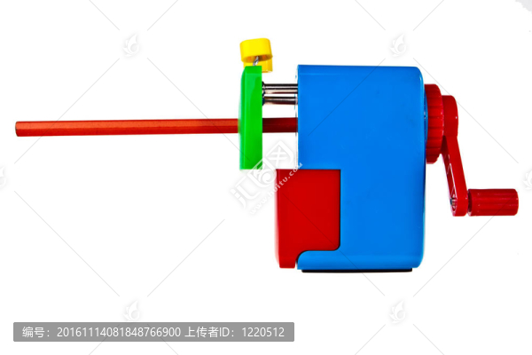豐富多彩的手工蠟筆卷筆刀孤立在白色背景。