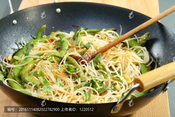 在souche辣米粉。
