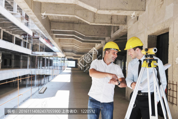 建筑工地上的建筑師團隊