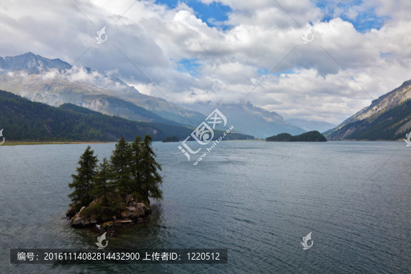 風(fēng)景如畫的小島