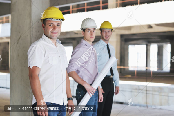 建筑工地上的建筑師團隊