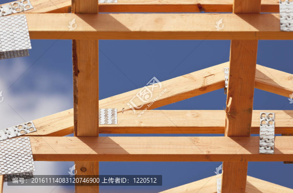 家庭建筑施工現(xiàn)場摘要