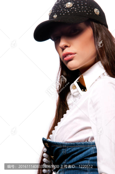 帽子里的女人