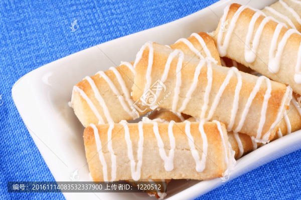 丹麥蛋白杏仁甜餅手指